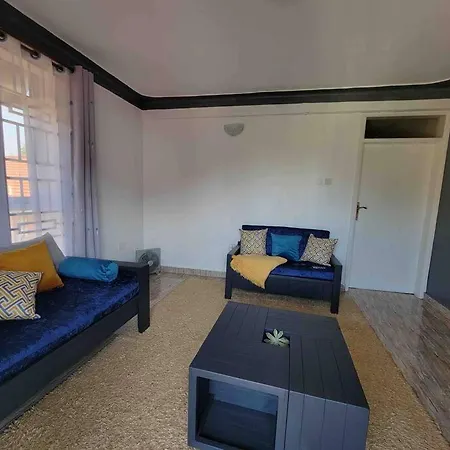 Rozy Homes Jinja Exterior photo